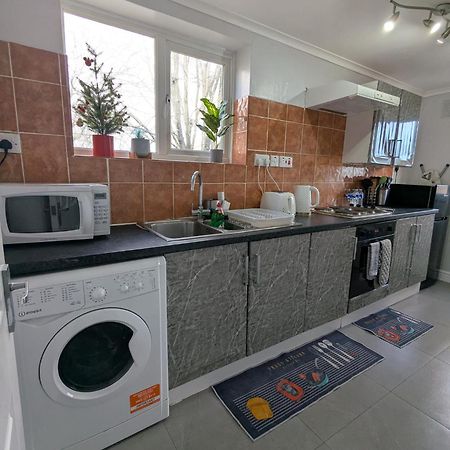 A&A Apartment Basildon Nevendon Εξωτερικό φωτογραφία