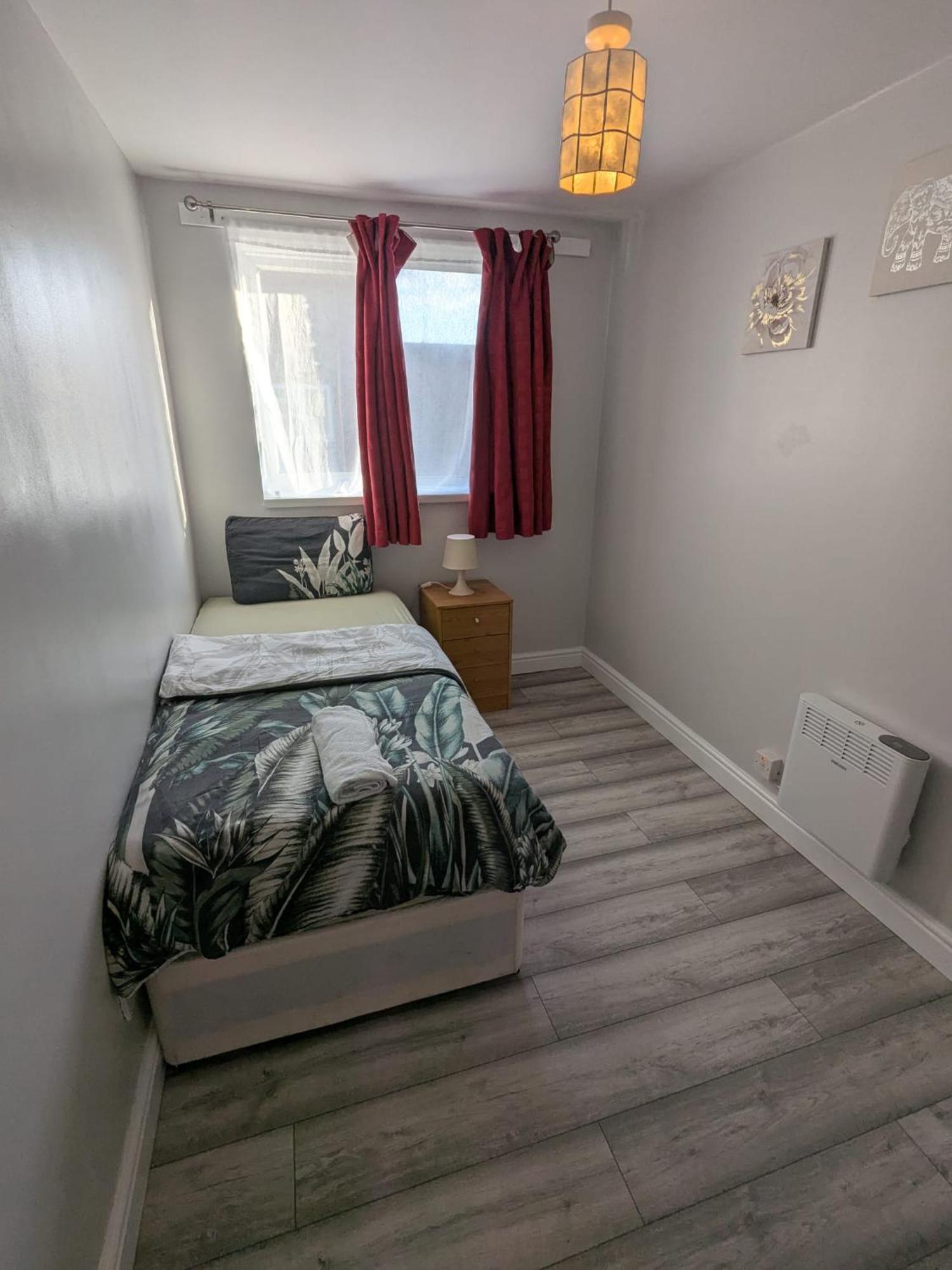 A&A Apartment Basildon Nevendon Εξωτερικό φωτογραφία
