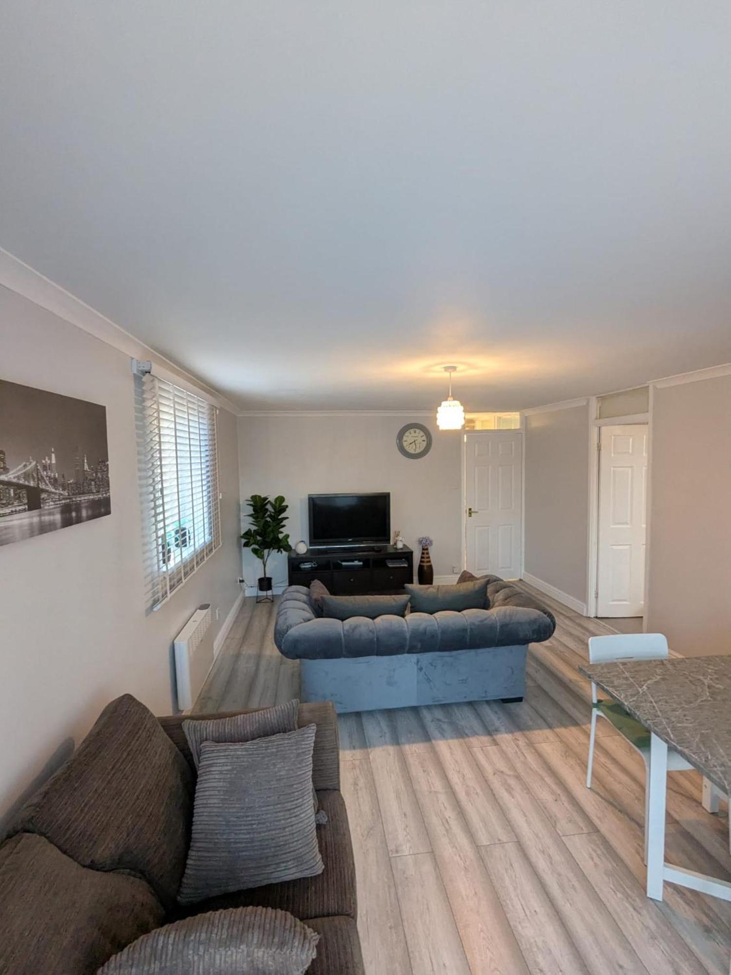 A&A Apartment Basildon Nevendon Εξωτερικό φωτογραφία