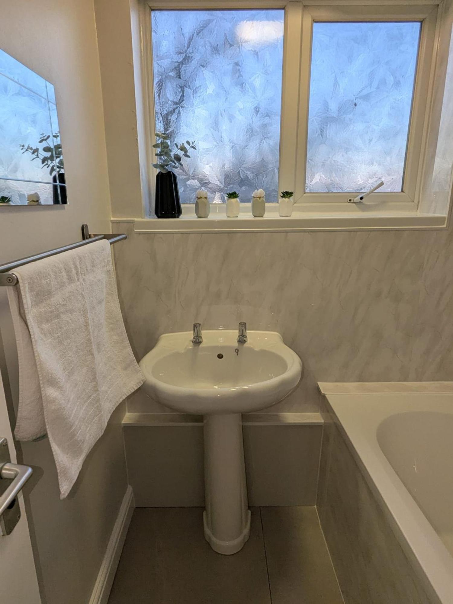 A&A Apartment Basildon Nevendon Εξωτερικό φωτογραφία