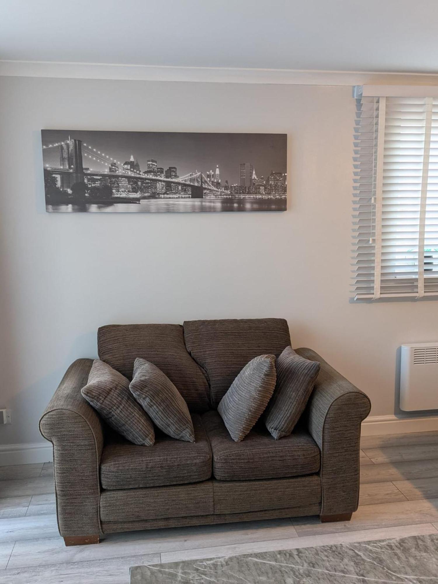 A&A Apartment Basildon Nevendon Εξωτερικό φωτογραφία